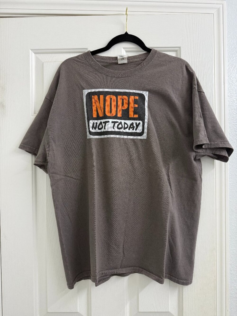 Gildan 'NOPE NOT TODAY' Graphic T-Shirt Gray Size XL